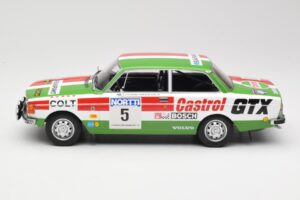 Volvo 142 #5 H. Mikkola / E. Rautanen Rally 1000 Lakes 1973 MCG 1:18 MCG18529R Diecast - image 3 of 6