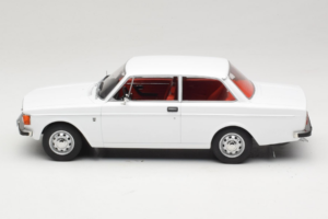 Volvo 142 White MCG 1:18 MCG18445 Diecast - image 3 of 6