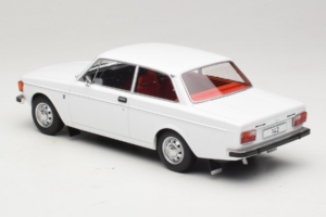 Volvo 142 White MCG 1:18 MCG18445 Diecast - image 5 of 6