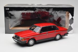 Volvo 240 GL Red Minichamps 1:18 155171401 Diecast - image 6 of 6