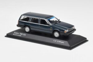 Volvo 740 GL Estate Blue Green Metallic Minichamps 1:43 943171713 Diecast - image 3 of 4