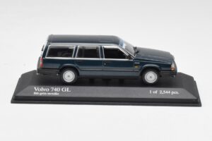 Volvo 740 GL Estate Blue Green Metallic Minichamps 1:43 943171713 Diecast