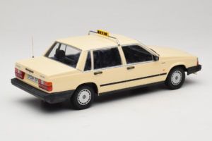 Volvo 740 GL Taxi Germany Minichamps 1:18 155171792 Diecast - image 2 of 6