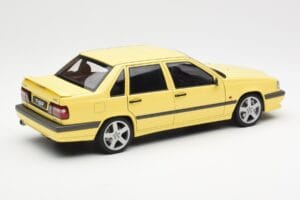 Volvo 850 T-5R Yellow AUTOart 1:18 79501 Diecast - image 3 of 8