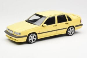 Volvo 850 T-5R Yellow AUTOart 1:18 79501 Diecast