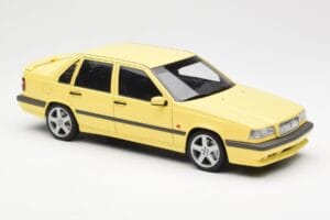 Volvo 850 T-5R Yellow AUTOart 1:18 79501 Diecast - image 6 of 8