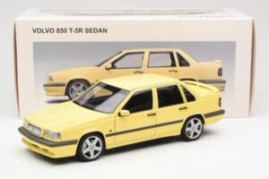 Volvo 850 T-5R Yellow AUTOart 1:18 79501 Diecast - image 8 of 8