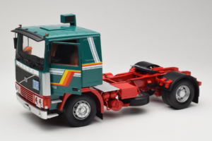 Volvo F1220 Green Red Road Kings 1:18 RK180032 Diecast - image 2 of 8