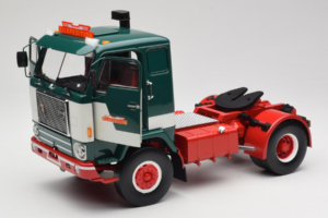 Volvo F88 Bilspedition Green White MCG 1:18 MCG18139 Diecast - image 2 of 8