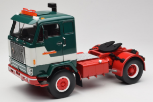 Volvo F88 Bilspedition Green White MCG 1:18 MCG18139 Diecast