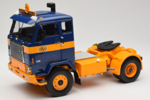Volvo F88 Dark Blue Yellow MCG 1:18 MCG18140 Diecast