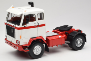 Volvo F88 White Red MCG 1:18 MCG18141 Diecast