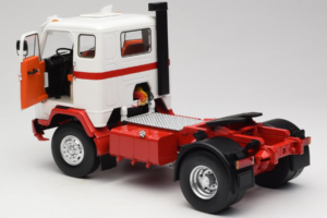 Volvo F88 White Red MCG 1:18 MCG18141 Diecast - image 5 of 8