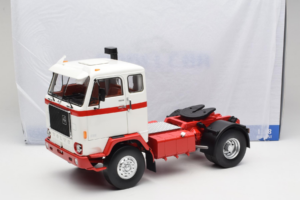 Volvo F88 White Red MCG 1:18 MCG18141 Diecast - image 8 of 8