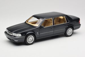 Volvo S90 Royal Blue DNA 1:18 DNA000088 Diecast