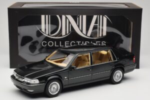 Volvo S90 Royal Green DNA 1:18 DNA000090 Diecast - image 6 of 6