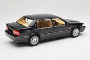 Volvo S90 Royal Violet DNA 1:18 DNA000089 Diecast - image 2 of 6