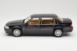Volvo S90 Royal Violet DNA 1:18 DNA000089 Diecast - image 3 of 6