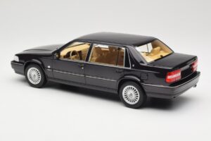 Volvo S90 Royal Violet DNA 1:18 DNA000089 Diecast - image 5 of 6