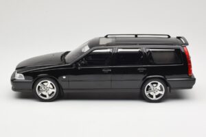 Volvo V70 R P80 Black DNA 1:18 DNA000232 Diecast - image 3 of 6
