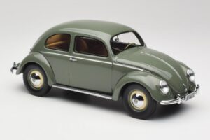Volkswagen Beetle Beryl Green Minichamps 1:18 107054000 Resin - image 4 of 6