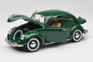 Volkswagen Export Sedan Beryl Green Maisto 1:18 31820 Diecast - image 2 of 8