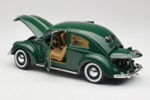 Volkswagen Export Sedan Beryl Green Maisto 1:18 31820 Diecast - image 5 of 8