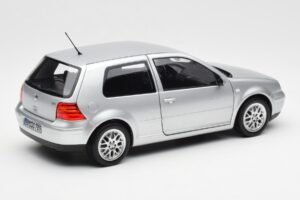 Volkswagen Golf Mk5 GTI Silver Norev 1:18 188570 Diecast - image 3 of 8