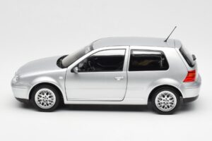 Volkswagen Golf Mk5 GTI Silver Norev 1:18 188570 Diecast - image 4 of 8
