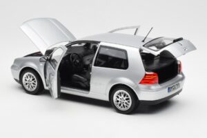 Volkswagen Golf Mk5 GTI Silver Norev 1:18 188570 Diecast - image 5 of 8