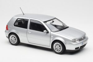 Volkswagen Golf Mk5 GTI Silver Norev 1:18 188570 Diecast - image 6 of 8