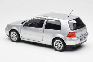 Volkswagen Golf Mk5 GTI Silver Norev 1:18 188570 Diecast - image 7 of 8