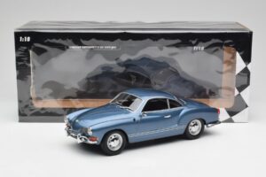 Volkswagen Karmann Ghia Coupe Neptune Blue Minichamps 1:18 155054022 Diecast - image 6 of 6