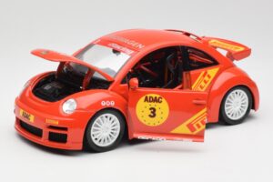Volkswagen New Beetle Cup Bburago 1:18 3329 Diecast - image 2 of 8