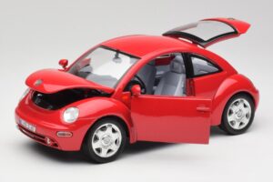 Volkswagen New Beetle Red Bburago 1:18 3342 Diecast - image 2 of 8