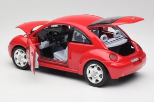 Volkswagen New Beetle Red Bburago 1:18 3342 Diecast - image 5 of 8