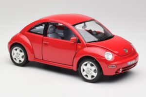 Volkswagen New Beetle Red Bburago 1:18 3342 Diecast - image 6 of 8
