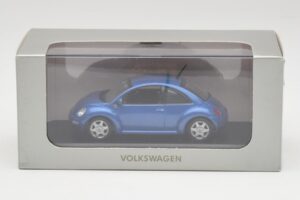 Volkswagen New Beetle Satellite Blue Minichamps 1:43 430058004 Diecast - image 4 of 4