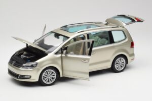 Volkswagen Sharan 7N Reflex Silver Metallic Minichamps 1:18 110051002 Diecast - image 2 of 8