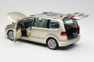 Volkswagen Sharan 7N Reflex Silver Metallic Minichamps 1:18 110051002 Diecast - image 5 of 8
