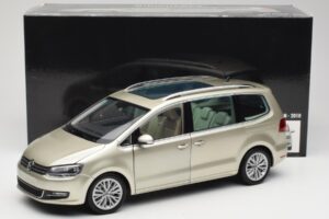 Volkswagen Sharan 7N Reflex Silver Metallic Minichamps 1:18 110051002 Diecast - image 8 of 8
