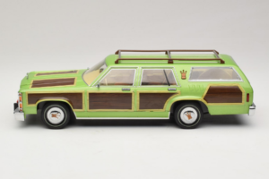 Wagon Queen Family Truckster National Lampoon's Vacation GreenLight 1:18 19013 Diecast - image 3 of 6