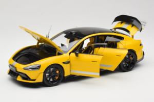Xiaomi SU7 Ultra Yellow OEM 1:18 BHR9995CN Diecast - image 2 of 8