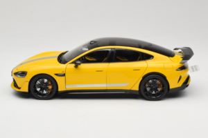 Xiaomi SU7 Ultra Yellow OEM 1:18 BHR9995CN Diecast - image 4 of 8