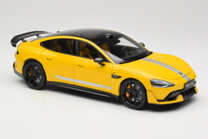 Xiaomi SU7 Ultra Yellow OEM 1:18 BHR9995CN Diecast - image 6 of 8