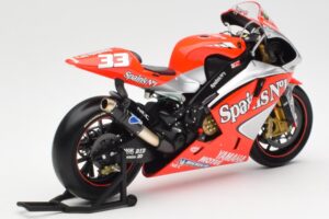 Yamaha YZR-M1 Gauloises Fortuna Yamaha #7 C. Checa MotoGP 2004 Minichamps 1:12 122043007 Diecast - image 3 of 6